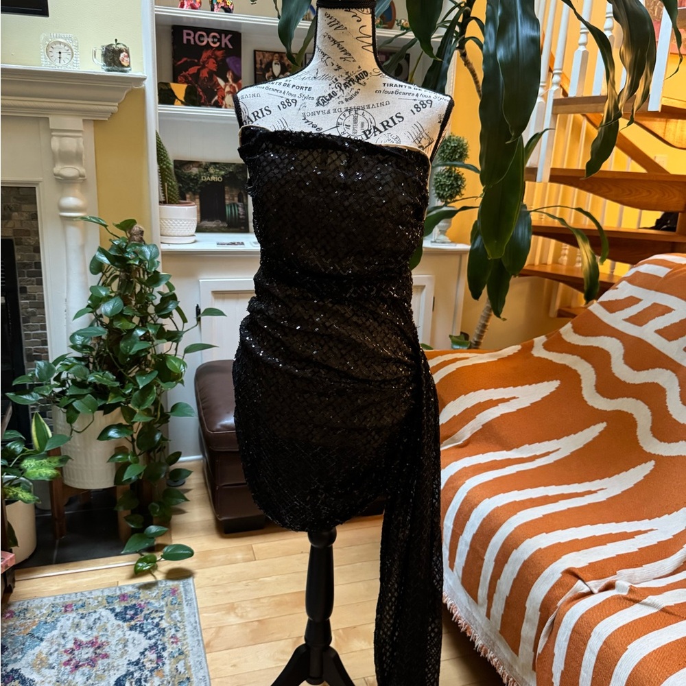 Elegant Black Sequin Dress